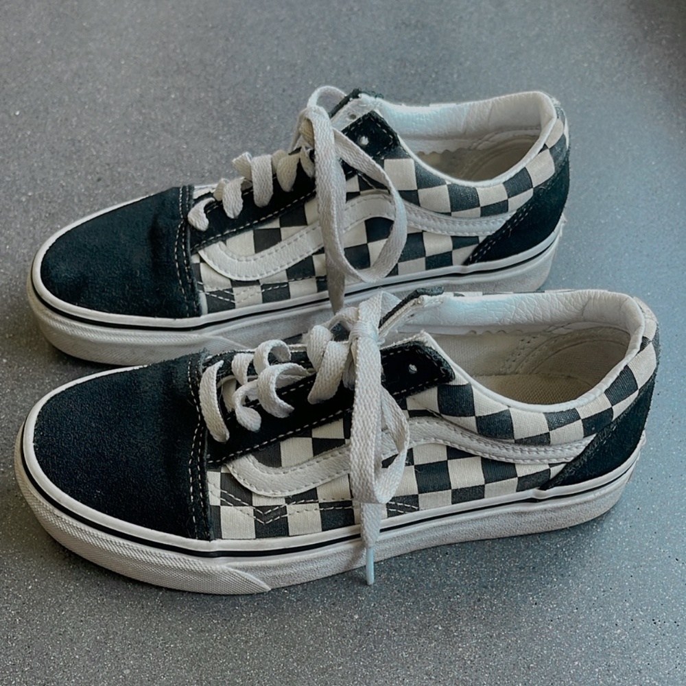old school vans size 5 woman's black and white checkered